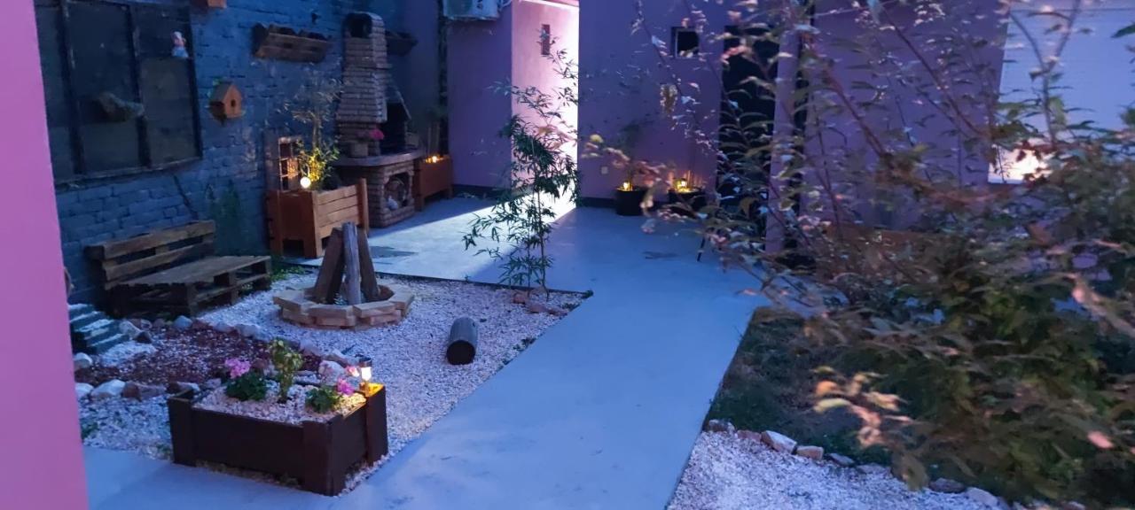 Zen Apartmani Zrenjanin Exterior foto